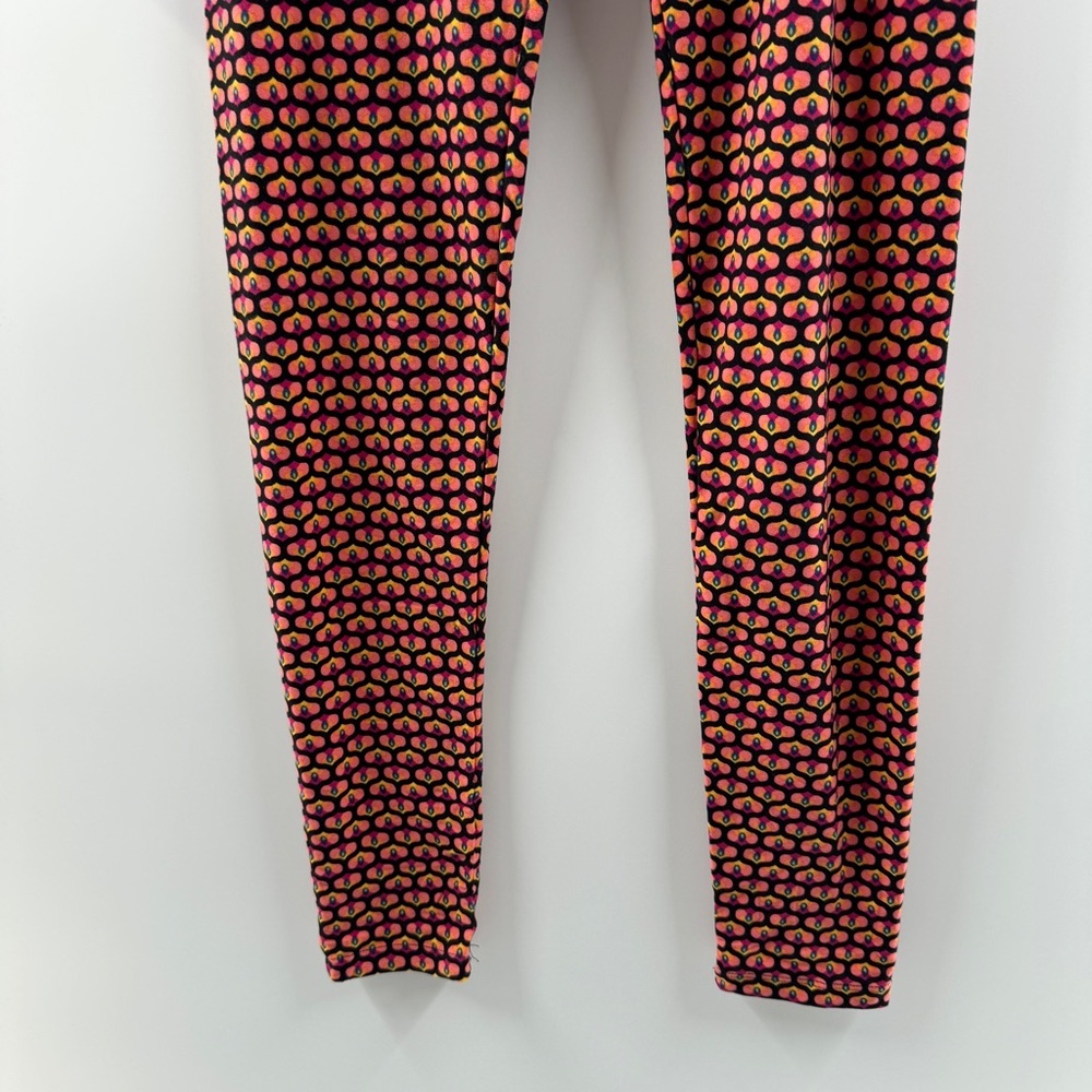 LuLaRoe One Size (OS) Leggings – Buttery Soft Stretchy Printed Leggings - Picture 4 of 5